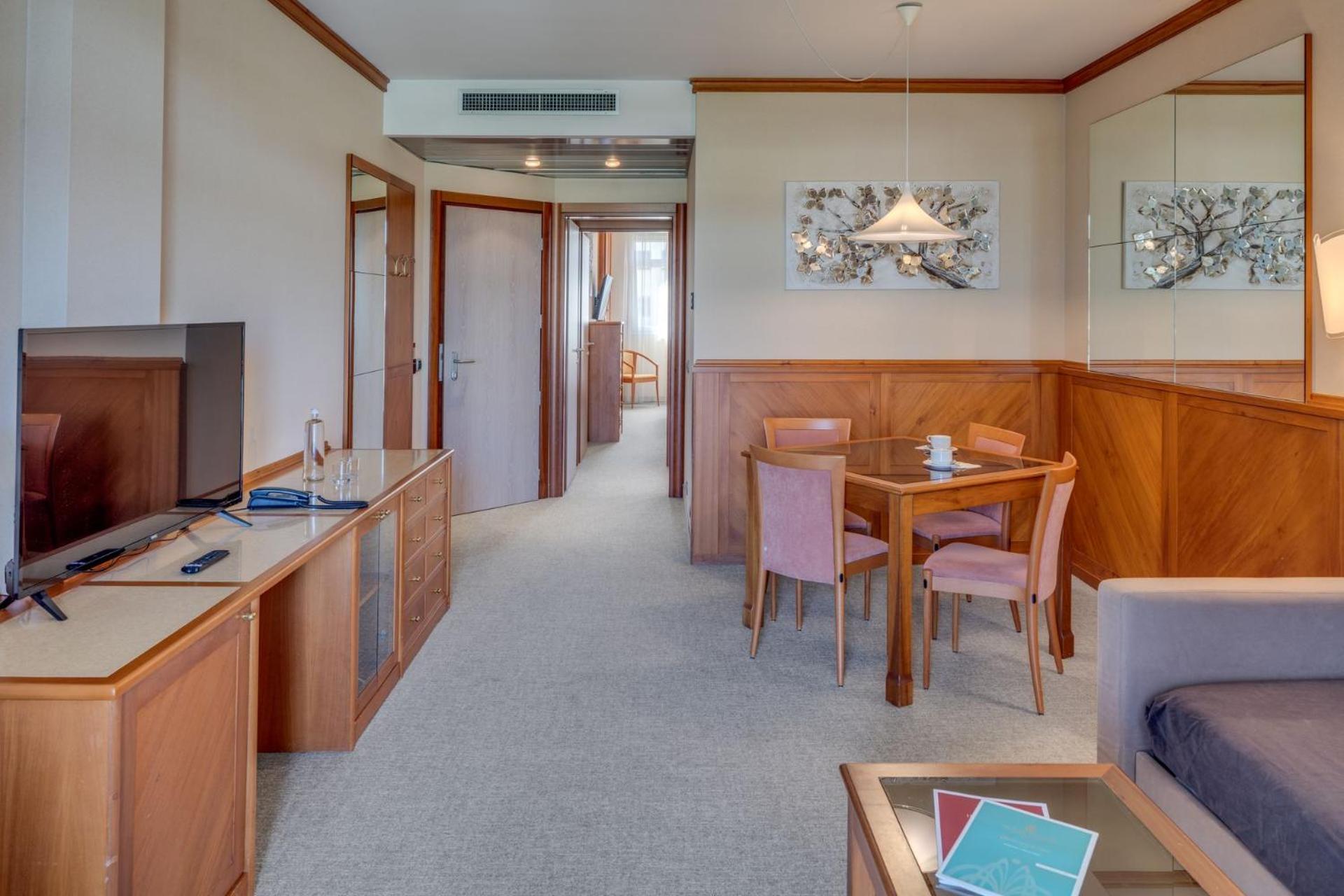 Suite Annex